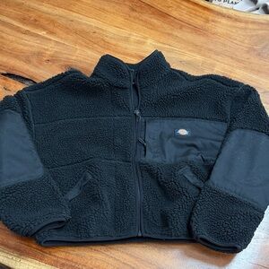 Dickies Black Fleece/sherpa Jacket with Zip Closure- size M